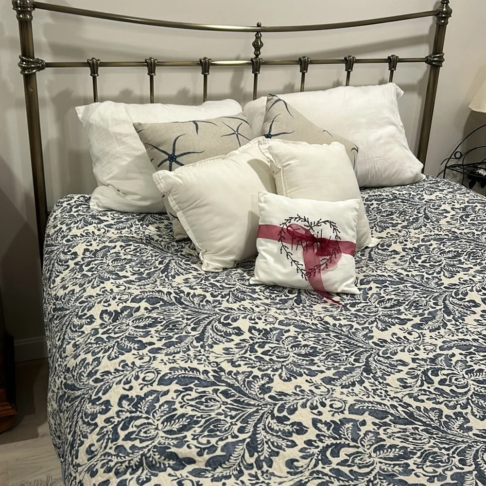 Queen sized reversible blue and white quilt/coverlet